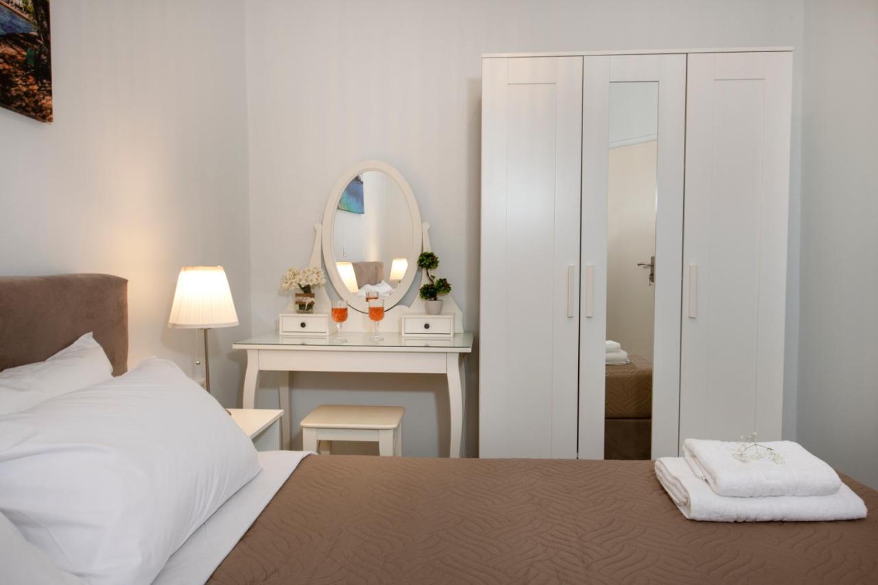 העיירה רתימנו Irina Apartment מראה חיצוני תמונה